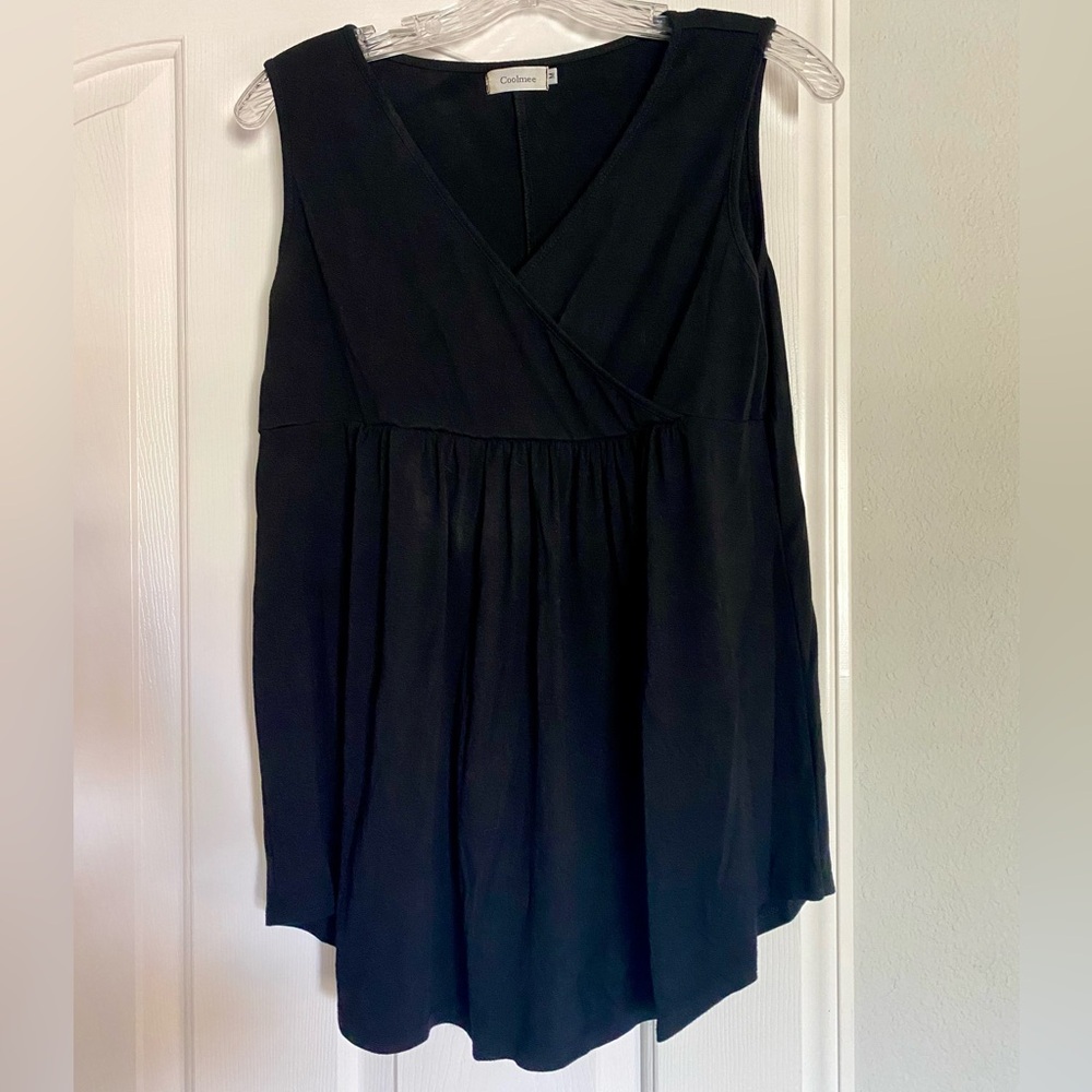 Women’s Sleeveless Maternity Shirt in Black, Pleated Medium M